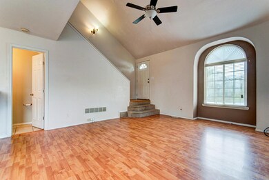 826 S Hickory Lane-11