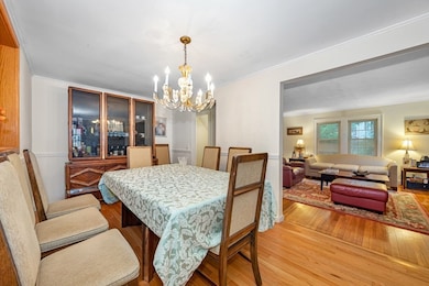 11 Deforest Rd, Newton Lower Falls, MA 02462 - photo 7