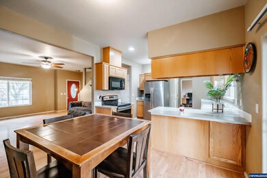 1624 S 6th St, Independence, OR 97351 - photo 7