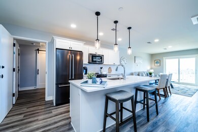 Inn 705 707-604