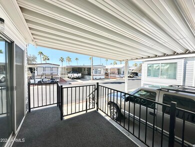 STREET VIEW/PET GATE