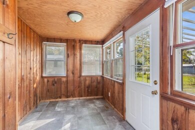 07_6029KeigleySt_97_SunRoom_LowRes