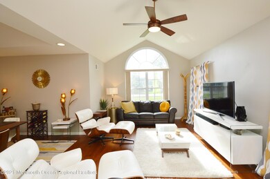 2550 Ridgemont Ct, Toms River, NJ 08755 - photo 4