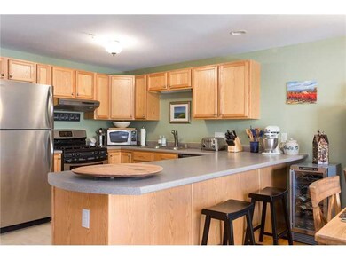 205 Coastal Woods Cir unit 5, Kittery, ME 03904 - photo 2