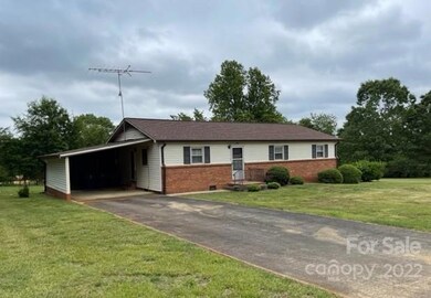 1580 Allen Ln, Conover, NC 28613 - photo 2