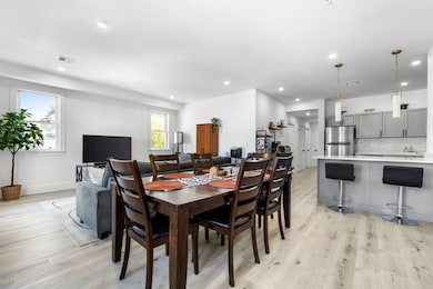 8 Oakhurst St unit 4, Dorchester Center, MA 02124 - photo 2