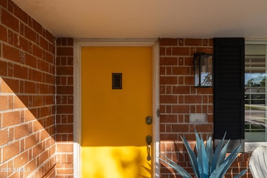 332 W Cambridge Ave, Phoenix, AZ 85003 - photo 6