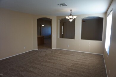 FORMAL LIVING & DINING