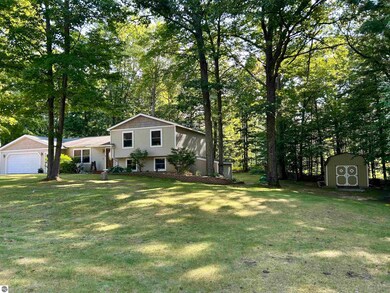 20854 Red Oak Dr, Lake Ann, MI 49650 - photo 4