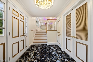 39 Weinmanns Blvd, Wayne, NJ 07470 - photo 2