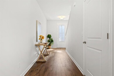 06-Interior-1
