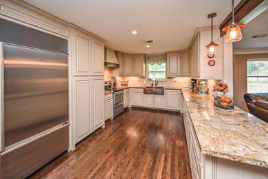 17103 Little Cypress Dr, Cypress, TX 77429 - photo 3