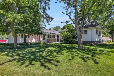 636 E Burrell Dr, Crown Point, IN 46307 - photo 3