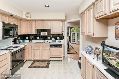 665 Budleigh Cir, Lutherville Timonium, MD 21093 - photo 5