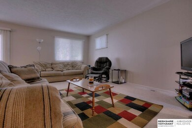 13217 Glenn St unit 4D, Omaha, NE 68138 - photo 2