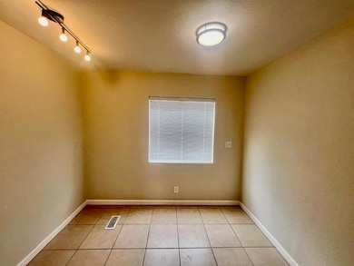 Office, Extra room.