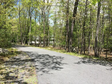 21 Holiday Dr, Hawley, PA 18428 - photo 2