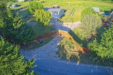 2742 County Road 147, Gainesville, TX 76240 - photo 2