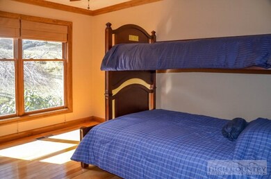 Second Bedroom: Big double-pane, wooded and screen
