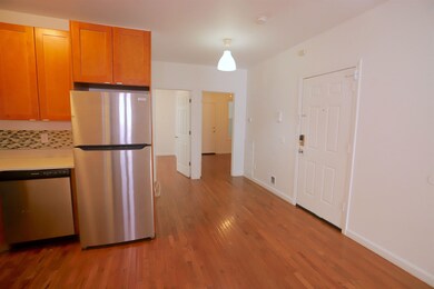 195 Webster Ave unit 1, Jersey City, NJ 07307 - photo 2