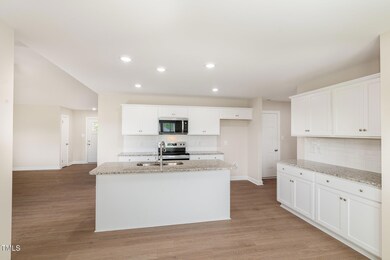 210 Maxwell - 6