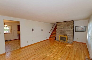 239 Lapp Rd, Clifton Park, NY 12065 - photo 3