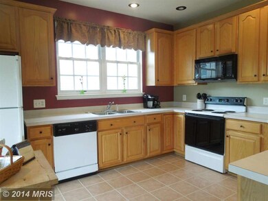 8833 Swordstone Ln, Bristow, VA 20136 - photo 5