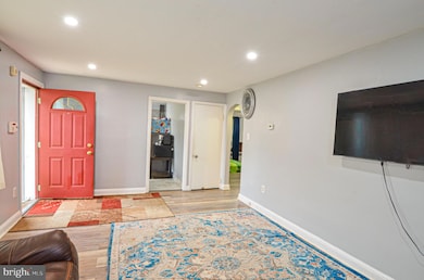 833 W 4th St, Lansdale, PA 19446 - photo 3