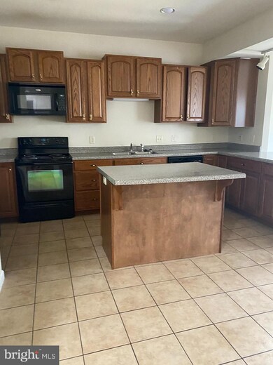 234 Meriweather Dr, Chambersburg, PA 17201 - photo 2