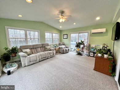 12305 Chalford Ln, Bowie, MD 20715 - photo 2