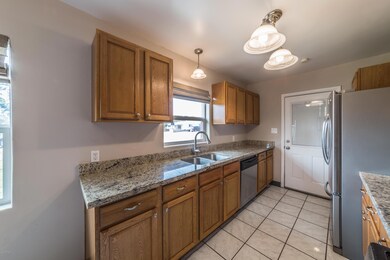 KITCHEN 3 - 6043 N 17th St