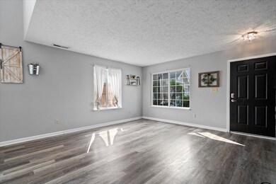 658 Pine Lake Dr, Greenwood, IN 46143 - photo 5