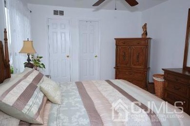 301 Michaels Ct, Woodbridge, NJ 07095 - photo 7