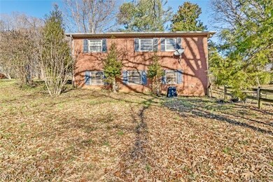 101 Brookmeade Dr, Statesville, NC 28625 - photo 5