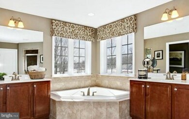 6823 Little Barley Dr, Marriottsville, MD 21104 - photo 6