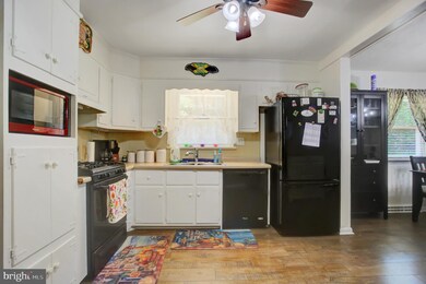 409 Fairway Dr, Lancaster, PA 17603 - photo 6