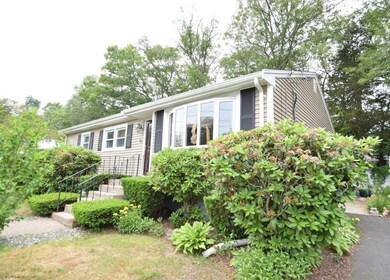 5 Sloan Cir, Randolph, MA 02368 - photo 3