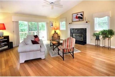 7 Arborwood Dr, Burlington, MA 01803 - photo 3