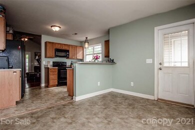 205 Tarrington Dr, Statesville, NC 28625 - photo 7