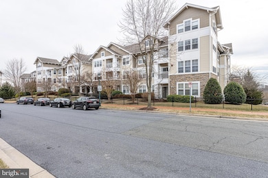 12832 Clarksburg Square Rd unit 303, Clarksburg, MD 20871 - photo 4