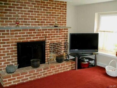 1975 Fallow Ct, Macungie, PA 18062 - photo 3