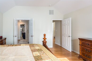 3910 E Tamarron Ct, Bloomington, IN 47408 - photo 4