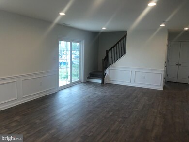 367 Appletree Dr, Levittown, PA 19055 - photo 5