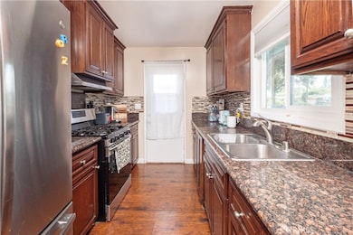 3893 Overland St, Riverside, CA 92503 - photo 7