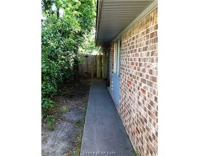 1713 Lawyer St, College Station, TX 77840 - photo 3