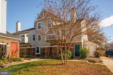4398 Pembrook Village Dr unit 92, Alexandria, VA 22309 - photo 3