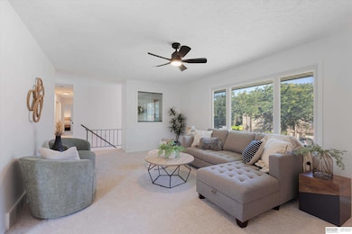 4915 Robin Dr, Omaha, NE 68157 - photo 2