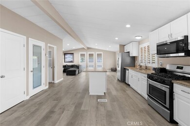 24472 Cornstalk Rd, Wildomar, CA 92595 - photo 7