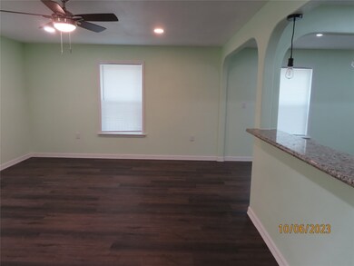 7103 Gammage St, Houston, TX 77087 - photo 4