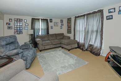202 E North St-104